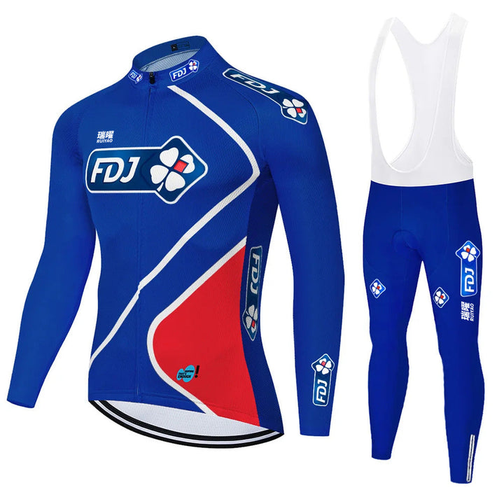 Ensemble de vélos professionnel FDJ avec maillots à manches longues